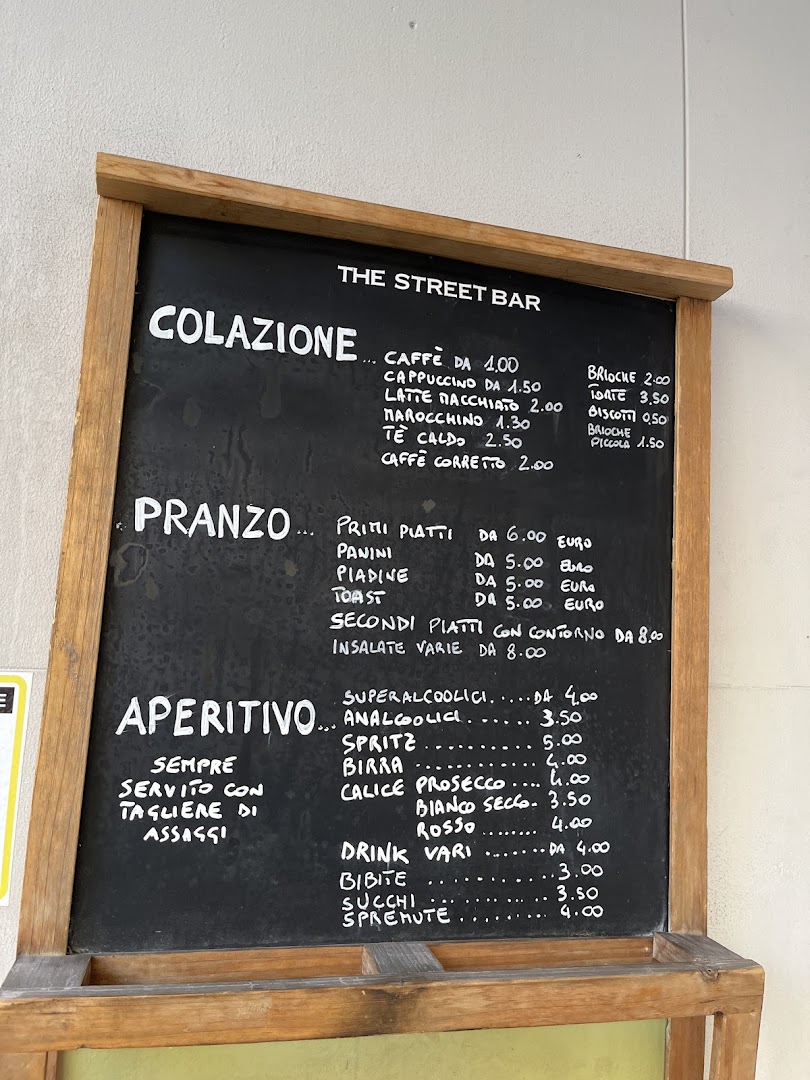 THE STREET BAR · Foto 2